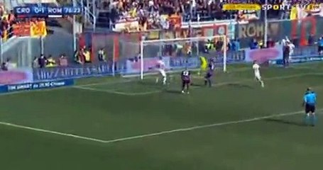 Edin Dzeko Goal Crotone 0 - 2 AS Roma SA 12-2-2017