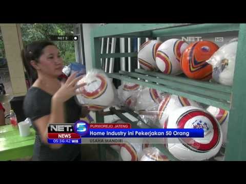 Ibu - ibu di Purwokerto Tekuni Usaha Pembuatan Bola Sepak - NET5
