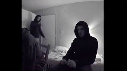 LARIO - #VHS 1 ׃ Train Fantôme (Clip Officiel)