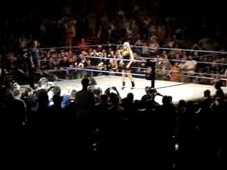 Entrée de Mark Henry