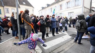 Beauvais: manifestation contre la carte scolaire