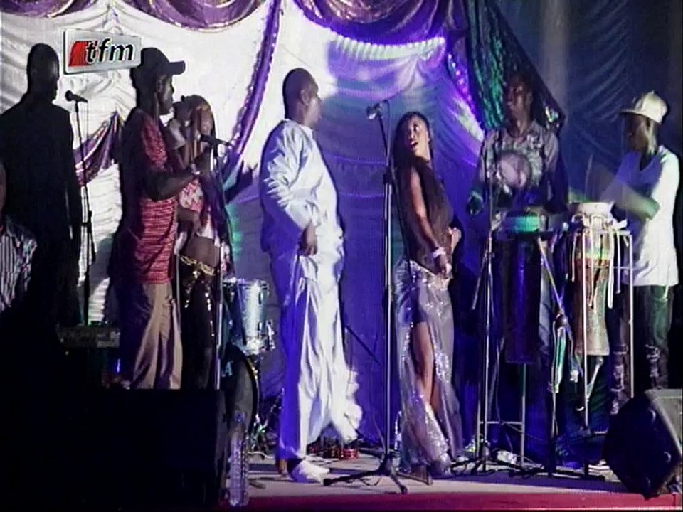 le saint valentin de mbaye et de sa femme bébé