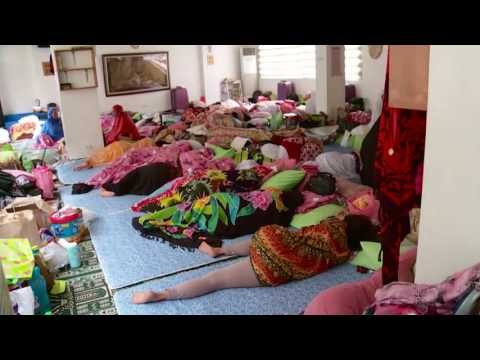 Wawancara Calon Jemaah Haji Yang DItahan di Filipina - NET12