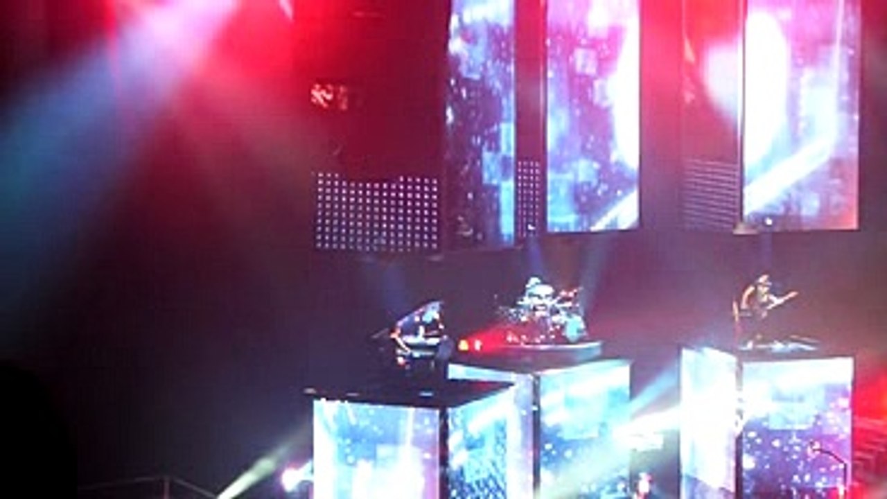 Muse - United States of Eurasia - Calgary Pengrowth Saddledome - 03/30/2010