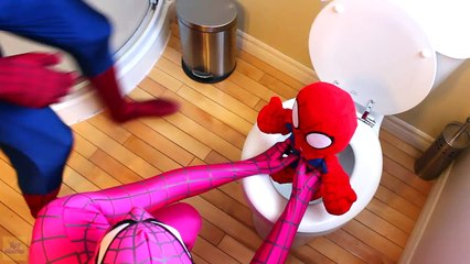 Spiderman & Pink Spidergirl VS Spiderbabys Poo! Farts & Potty! Superheroes in Real Fun -