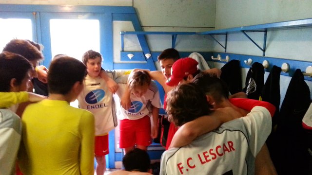 JOIE DANS LES VESTIAIRES APRES LA VICTOIRE CONTRE PAU 3