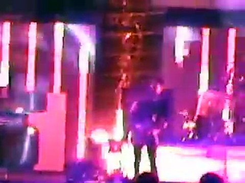 Muse - Supermassive Black Hole, Leeds Festival, 08/27/2006