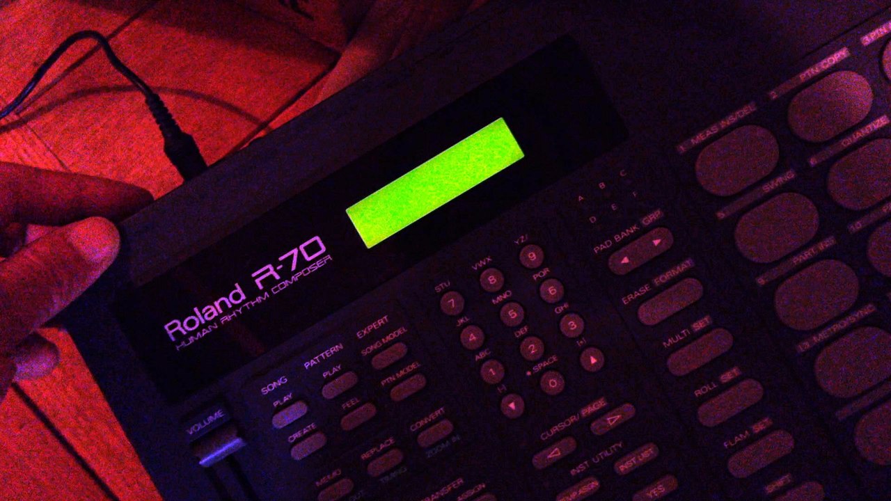 Roland R-70