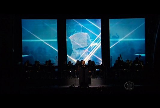 Adele Pays Tribute To George Michael At The Grammys!