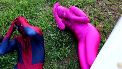 Pink Spidergirl Loses Her Mermaid Tail! w/ Spiderman, Frozen Elsa & Anna vs Joker Candy &