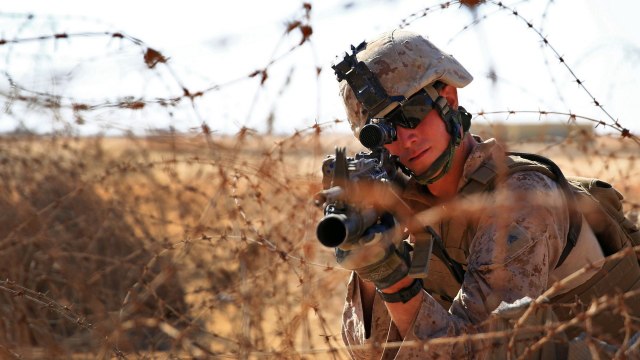 EXERCITO PÕE VAGABUNDO PRA CORRER NO ESPÍRITO SANTO O BRASIL NO INFERNO