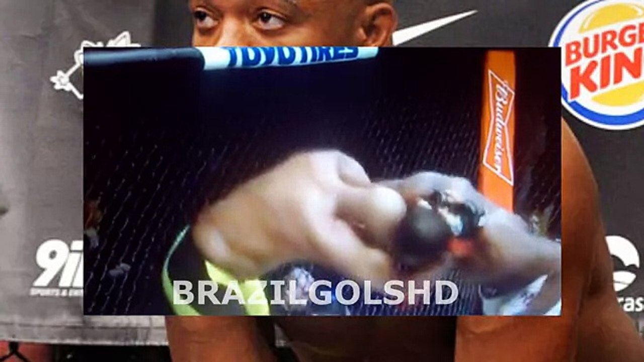 Anderson Silva vs Brunson luta eletrizante - UFC 208 - 12 02 2017