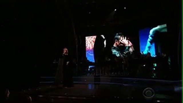 Adele victime de problèmes techniques en direct recommence sa prestation