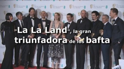 "La La Land" gana como mejor película de los Bafta y llega lanzada a los Óscar