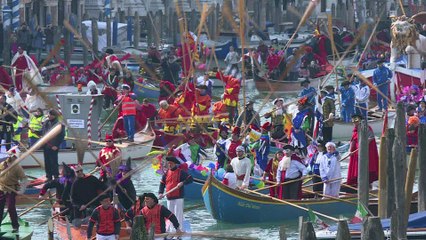 Venise: "Parade du Rat" au deuxième jour du carnaval