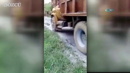 Köprü kamyonun ağırlığını kaldıramadı