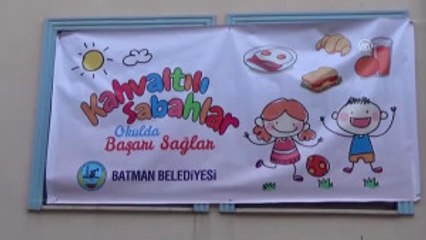 Batman Belediyesinden Öğrencilere Kahvaltı Ikramı