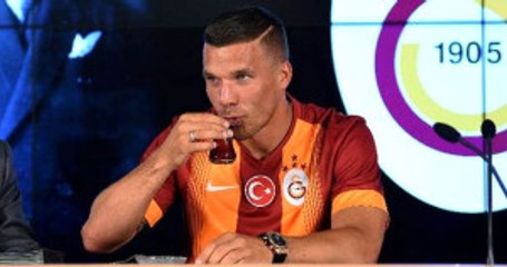 Mehmet Topuz'dan Lukas Podolski'ye Sucuk Göndermesi