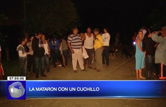 Sujeto habría asesinado a su mujer dentro de su vivienda con un cuchillo