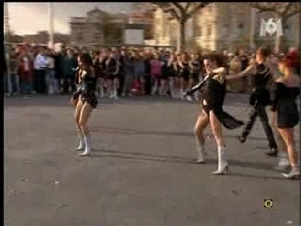 Beatriz Luengo, Monica Cruz, Silvia Marty - Un Paso Adelante