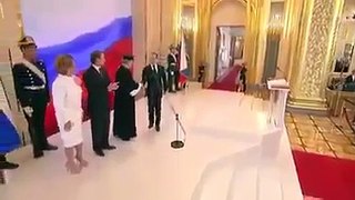 دنیا کے طاقتور ترین شخص روسی صدر ولادیمیر پوٹن کا Kremlin میں داخلے کے وقت رعب و دبدبہ دیکھ کر آپ بادشاہوں کے دربار بھی