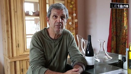 Découvrez la nouvelle vie de Patrick Chène, devenu vigneron au pied du mont Ventoux