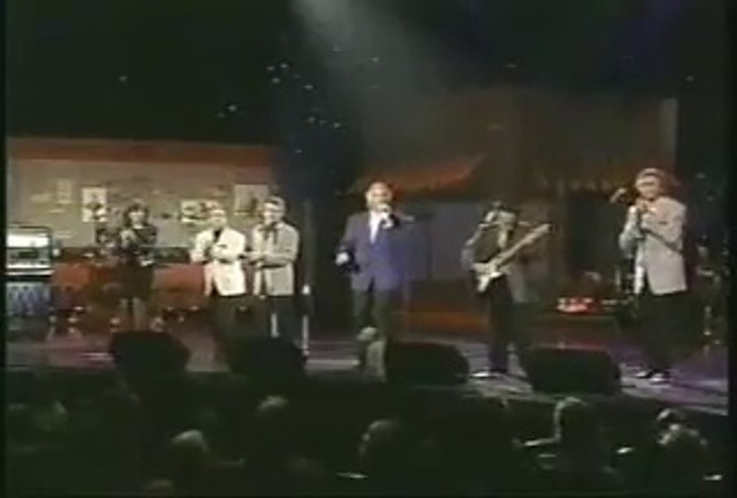 The Tokens - The Lion Sleeps Tonight