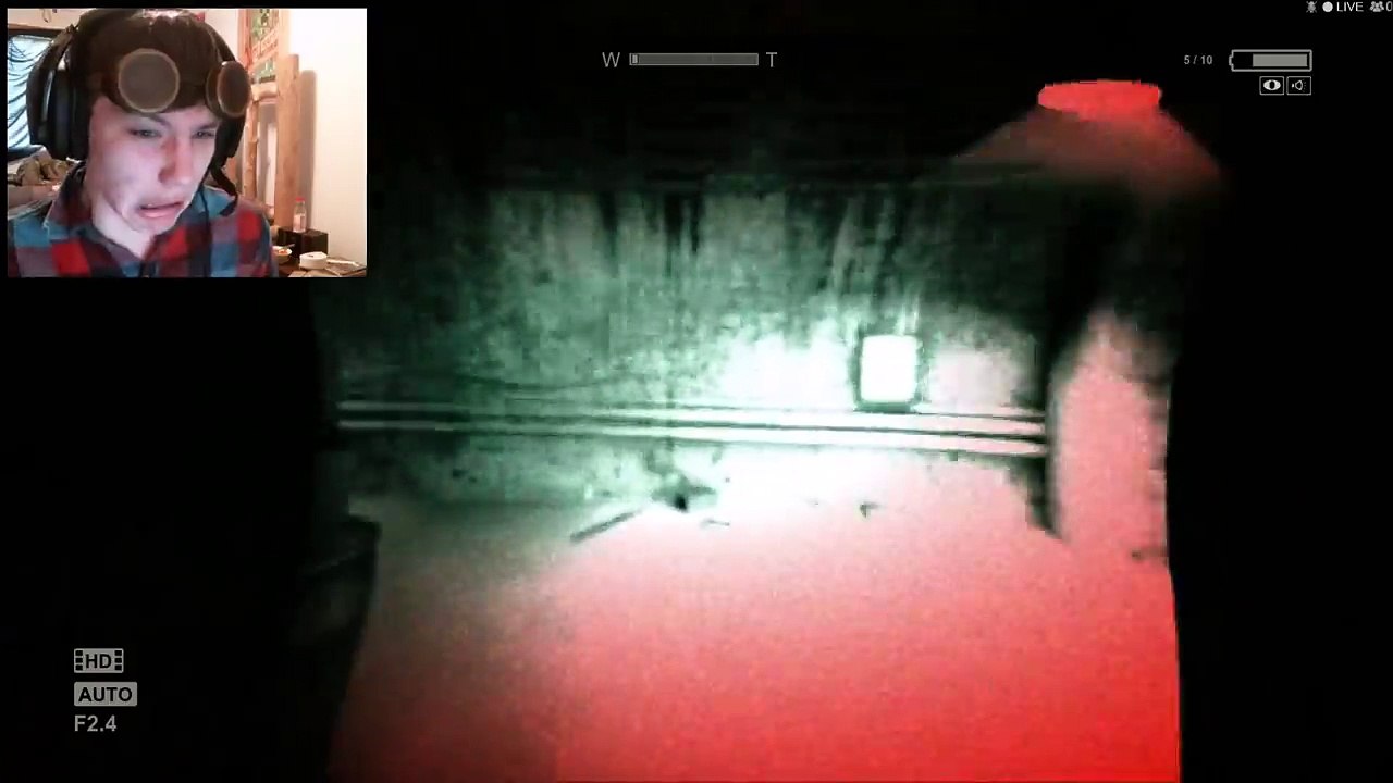 Outlast || #2 || CHASED DOWN BY HOBOS AND CRAZIES!!! x2 Jumpscares