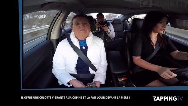 Il offre une culotte vibrante à sa copine et elle la porte en voiture avec sa belle-mère (Vidéo)