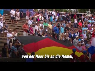 Skandal bei der FED Cup Eröffnung 2017. Lehrer singt bei Hymne "Deutschland Deutschland über alles"