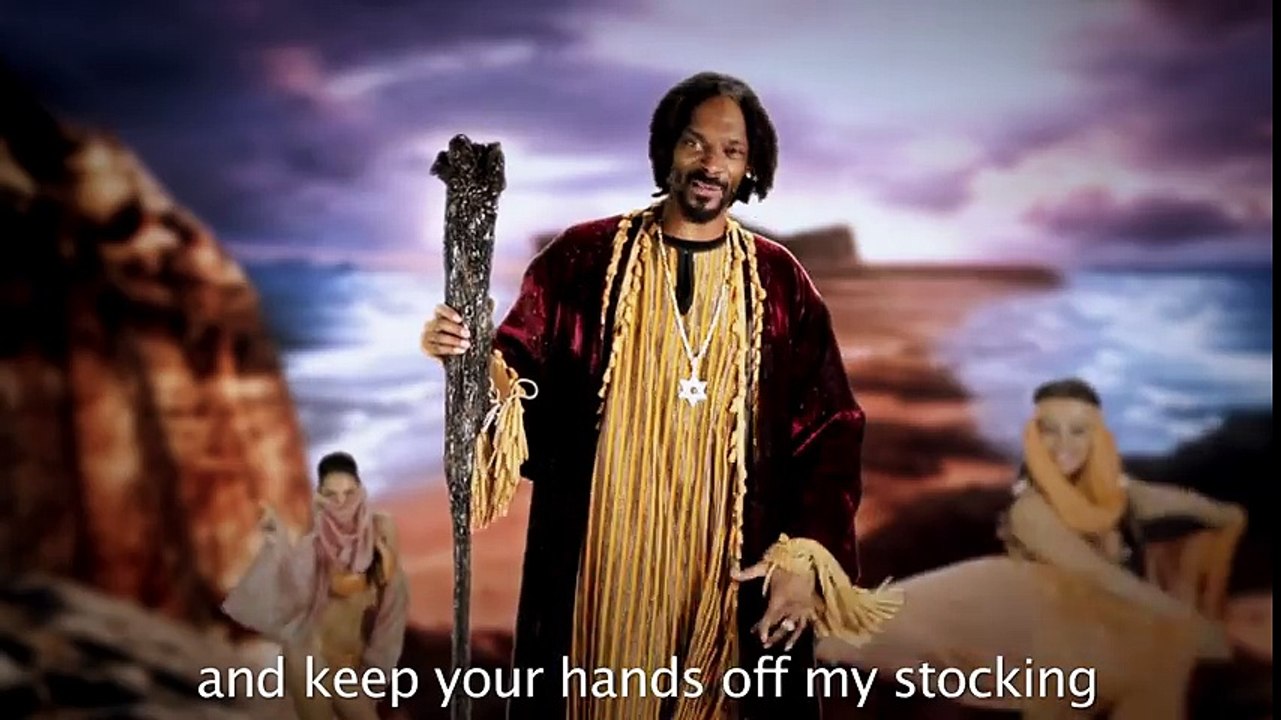 Moses vs Santa Claus.  Epic Rap Battles of History Season 2