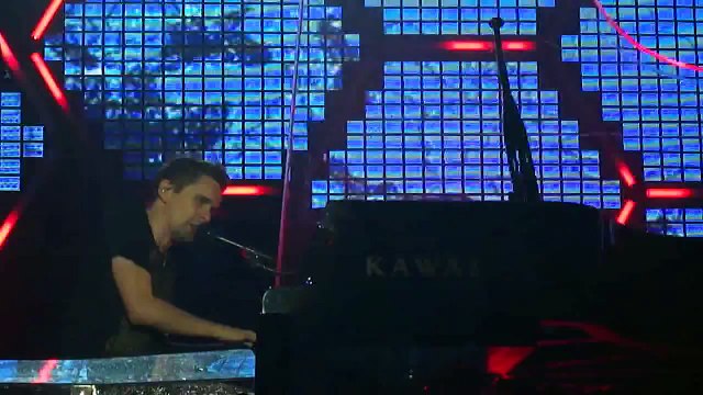 Muse - United States of Eurasia - Rock For People Festival - 07/05/2010