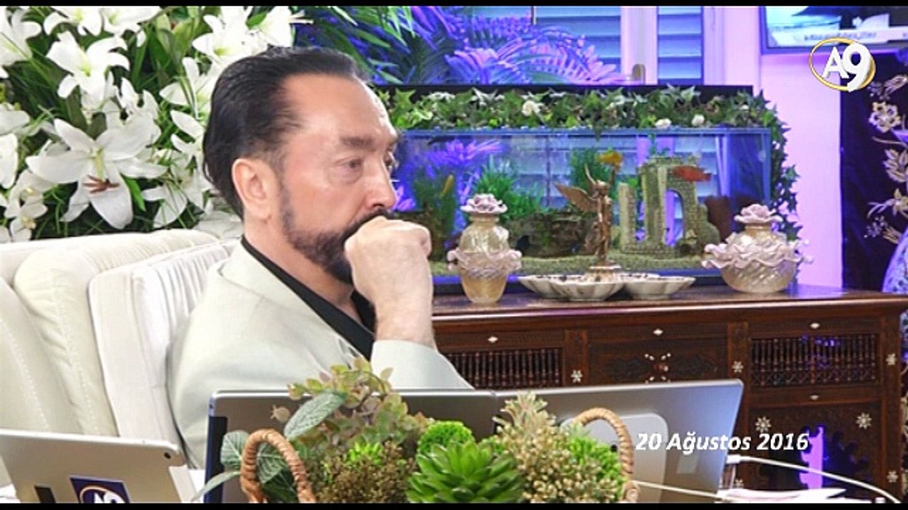 Adnan Oktar: Benim bayan arkadaşlarımdaki iffet ve asalet ruhu bakar bakmaz görülüyor