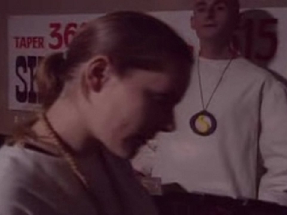 Les Inconnus - Secte Skippy