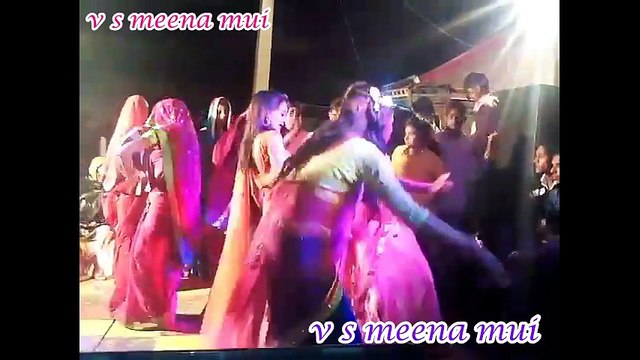 latest marwadi dance on rajasthani songs in wedding 2017//meena geet and dance