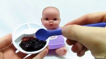 BABY DOLL eating food baby doll POTTY TRAINING and Baby Alive Toys Video