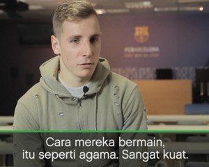 Скачать видео: EKSKLUSIF: Sepakbola: Sepakbola Seperti Agama Di Barca - Digne