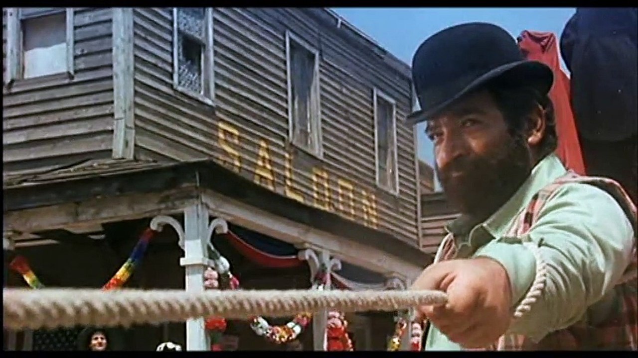 Vier Fäuste schlagen wieder zu