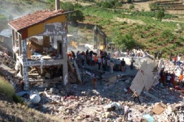 Konya'da 18 Kişinin Öldüğü Ruhsatsız Bina Davasında Sadece 3 Sanığa Ceza Verildi