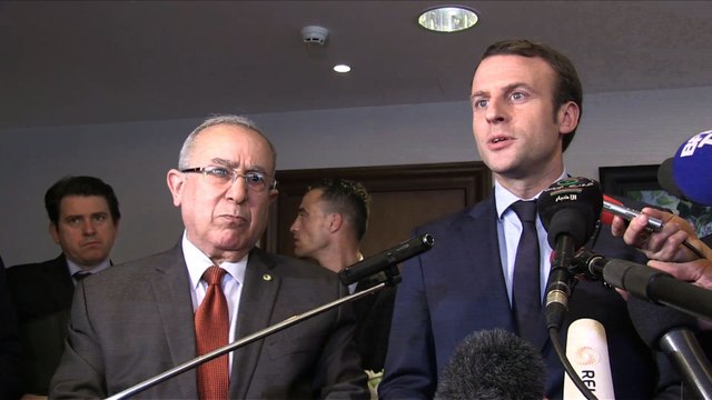 Emmanuel Macron entame une visite de deux jours à Alger