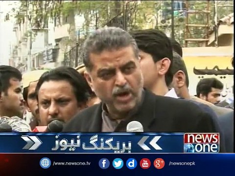 Lahore: Zaeem Qadri talks to media outside Ganga Ram Hospital