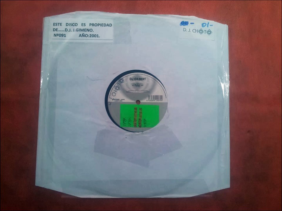 D.J. GILBERT.(DULUX.)(12''.)(2001.)