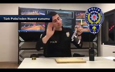 Türk Polisi Nusret'in sunumana rakip oldu