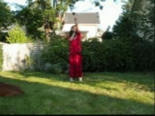 TONTON SANKA au drapeaux et aux bolas (clip)