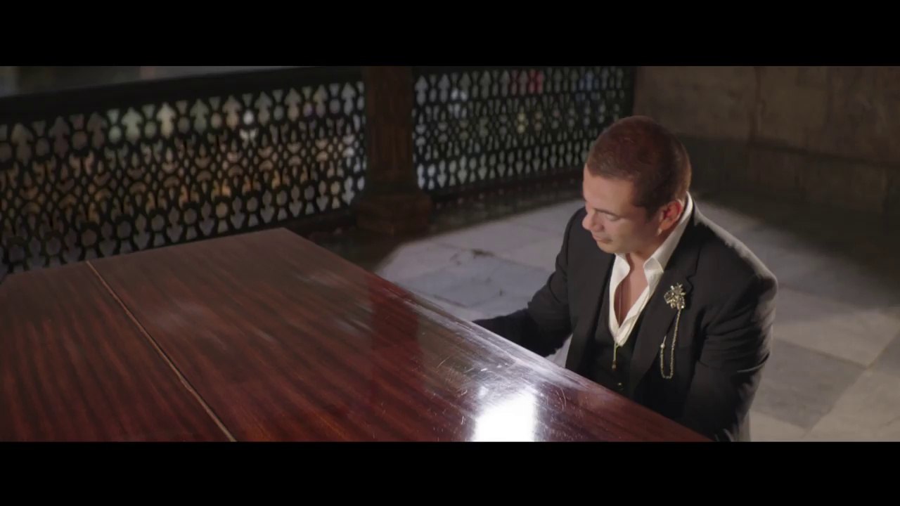 Amr Diab - Maak Alby (Official Music Video) عمرو دياب - معاك قلبي