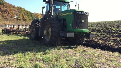 BIG John Deere 9520 with 10 bottom plowing 450 HP  Bulgaria, Targovishte