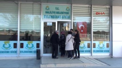 Şanlıurfa'da 100 Çift, 'Sevgililer Günü'nde Nikah Kıydırdı