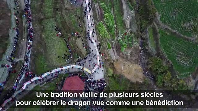 Défilé de dragons sur les routes chinoises