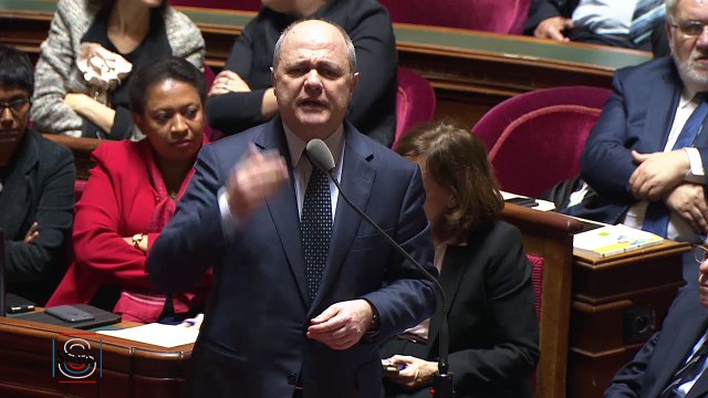 Caroline Cayeux : Voilà 5 ans que vous êtes au pouvoir, et la situation n'a fait qu'empirer dans nos banlieues !