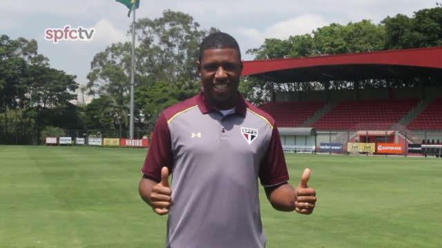 Jucilei fala da felicidade de estar no São Paulo e sonha com a Seleção